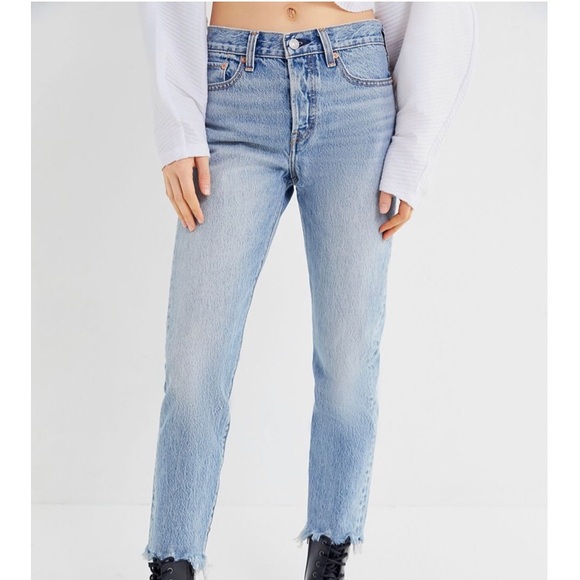 COPY - Levi wedgie Jeans - Picture 2 of 3